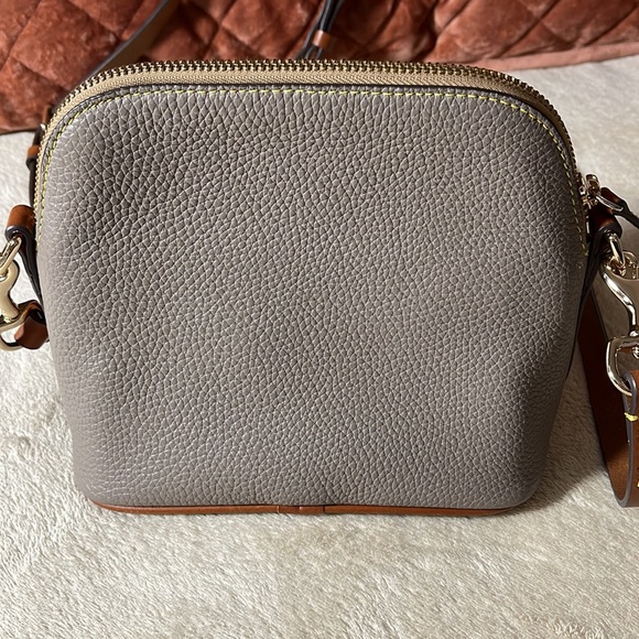 NWT Domed Crossbody Elephant Grey Crossbody Bag. - Picture 3 of 8